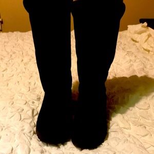 Black UGG boots size 8 inn USA uk6.5